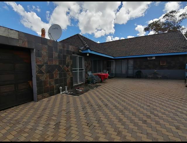 4 BEDROOM FREESTANDING FOR SALE IN STILFONTEIN EXT 4
